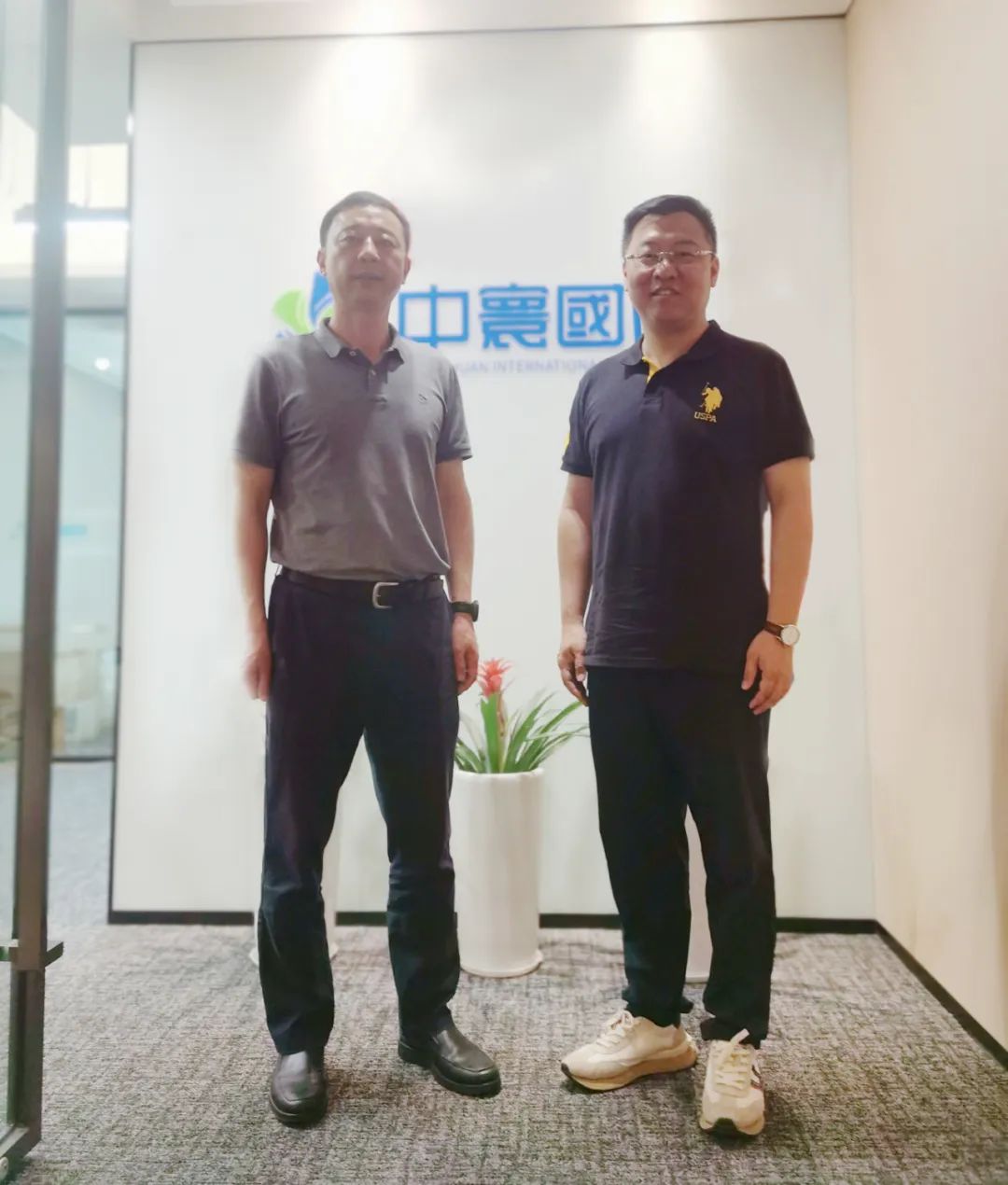 1689052966656784.jpg 1689052966656784.jpg